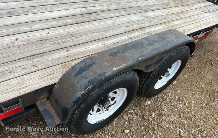 image for item EH6666 2003 UMFG equipment trailer