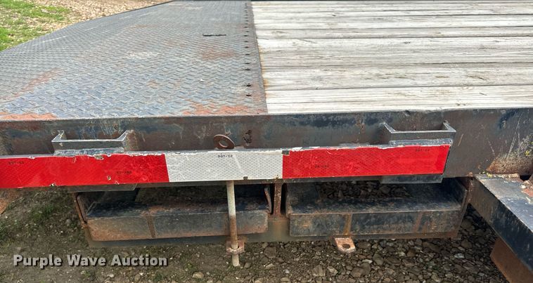 image for item EH6666 2003 UMFG equipment trailer