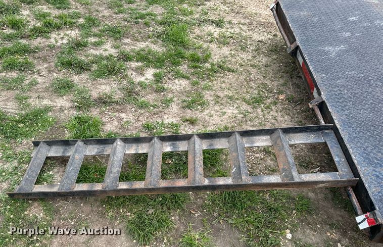 image for item EH6666 2003 UMFG equipment trailer