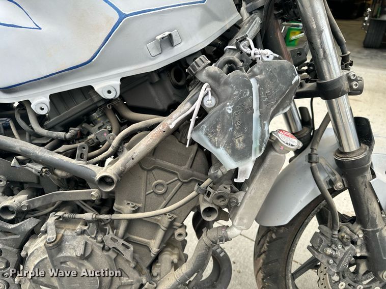 image for item EH6667 2023 Kawasaki EX400 motorcycle