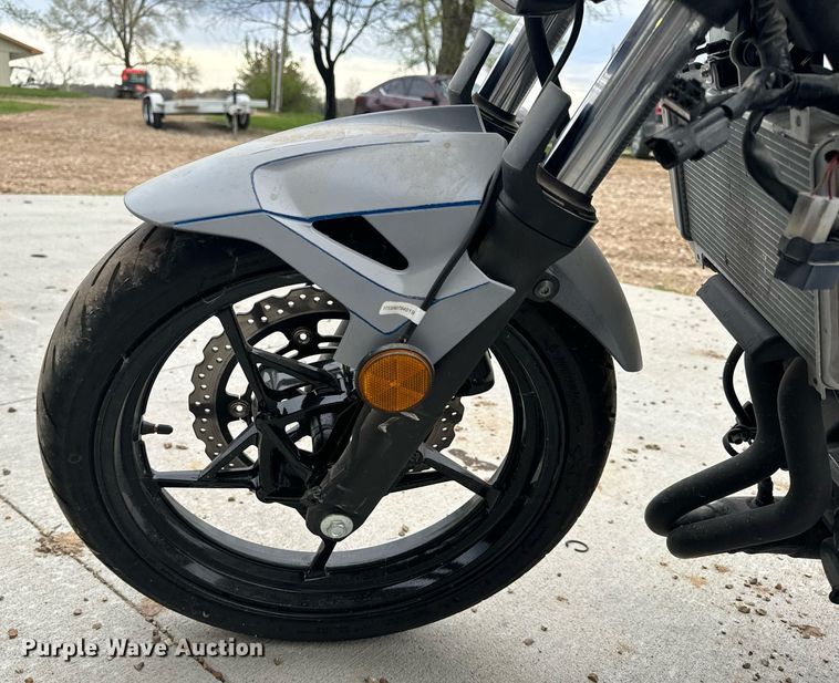 image for item EH6667 2023 Kawasaki EX400 motorcycle