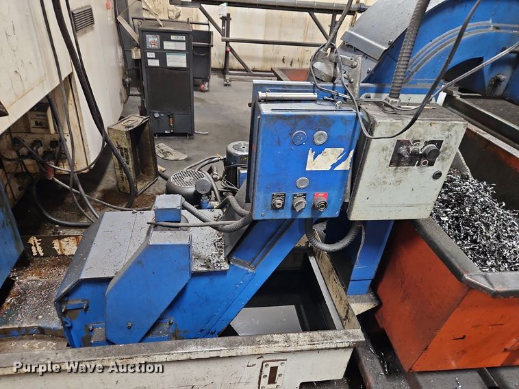 image for item EI3693 1999 Daewoo DMV-400 vertical milling machine