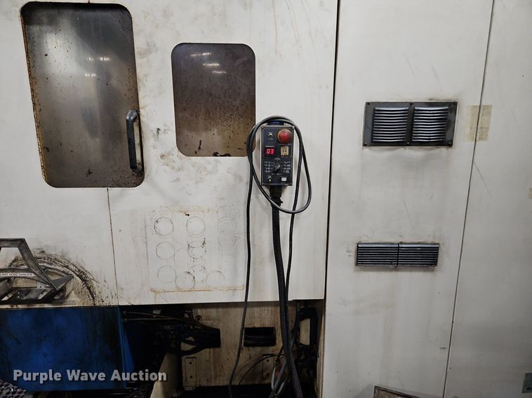 image for item EI3693 1999 Daewoo DMV-400 vertical milling machine