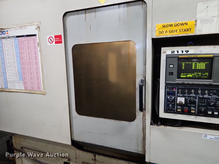 image for item EI3693 1999 Daewoo DMV-400 vertical milling machine