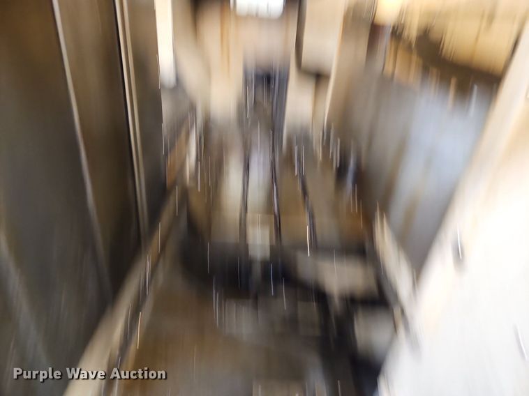 image for item EI3693 1999 Daewoo DMV-400 vertical milling machine