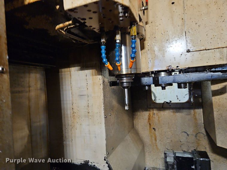 image for item EI3693 1999 Daewoo DMV-400 vertical milling machine