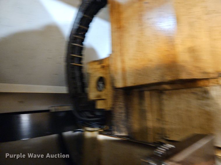 image for item EI3693 1999 Daewoo DMV-400 vertical milling machine