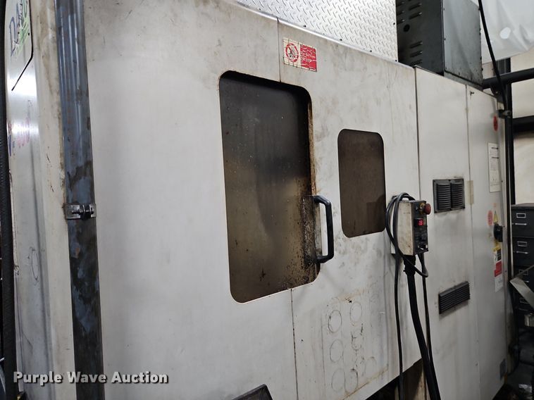 image for item EI3693 1999 Daewoo DMV-400 vertical milling machine