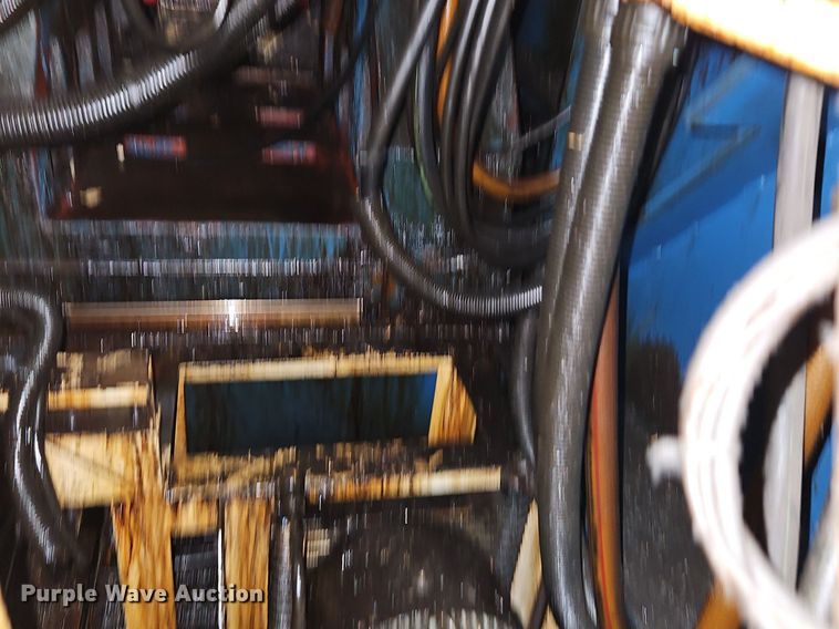 image for item EI3694 2004 Kiwa KNH-400 horizontal milling machine