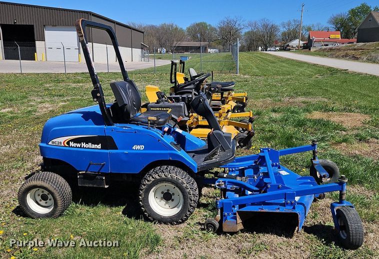 image for item EI3704 New Holland MC28 ZTR lawn mower