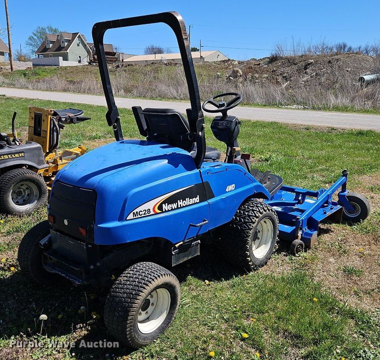 image for item EI3704 New Holland MC28 ZTR lawn mower