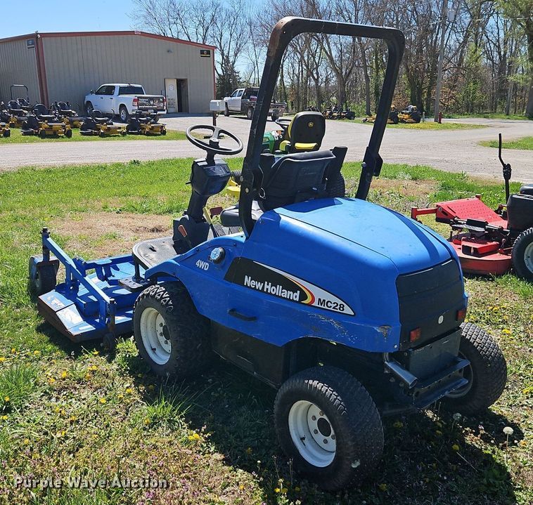 image for item EI3704 New Holland MC28 ZTR lawn mower