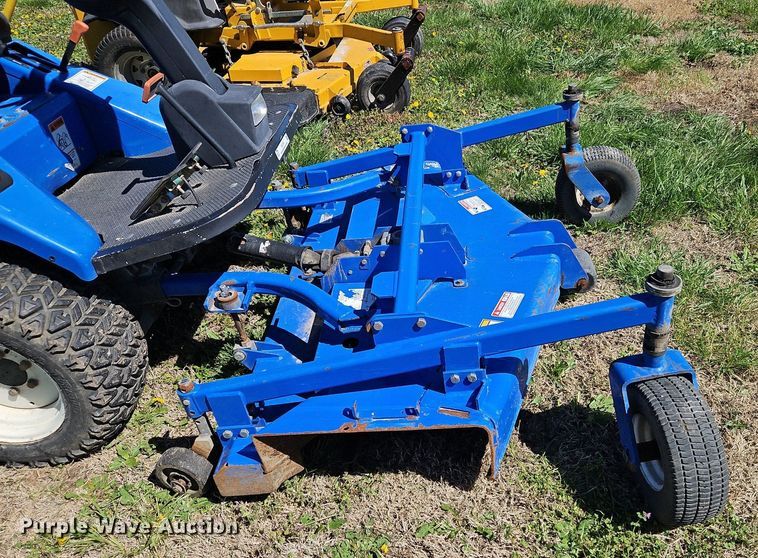 image for item EI3704 New Holland MC28 ZTR lawn mower