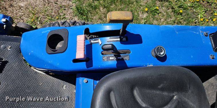 image for item EI3704 New Holland MC28 ZTR lawn mower