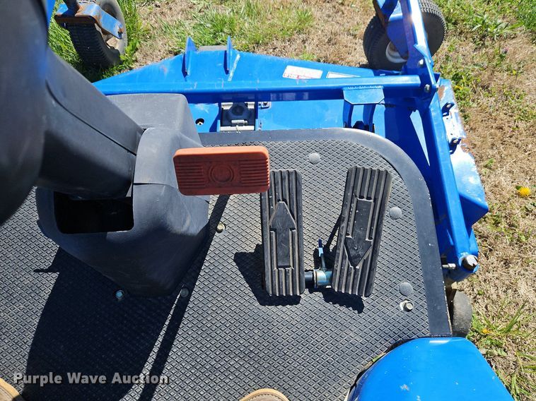 image for item EI3704 New Holland MC28 ZTR lawn mower