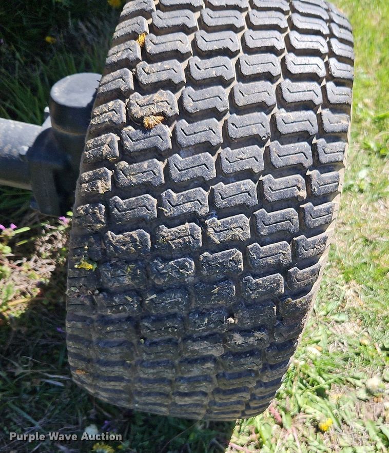 image for item EI3704 New Holland MC28 ZTR lawn mower