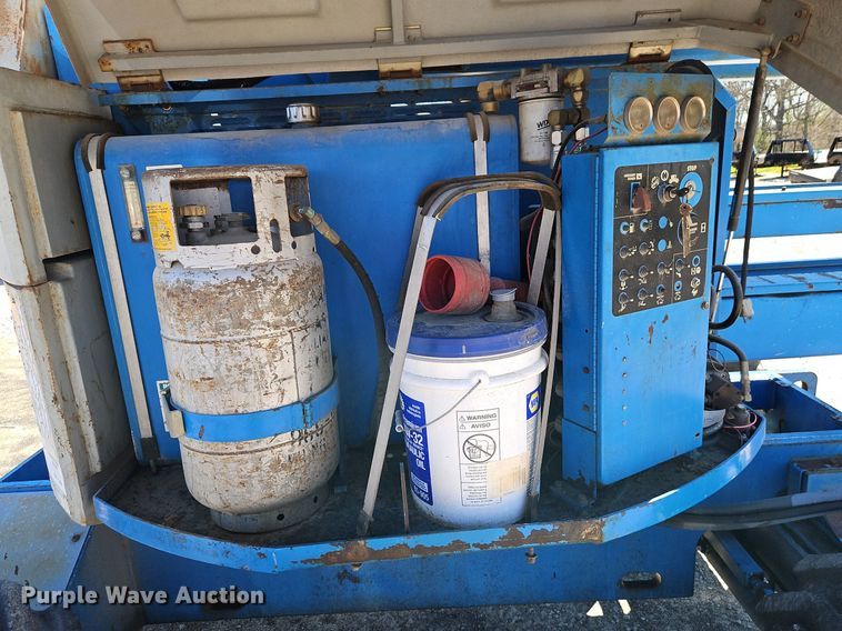 image for item EI3707 1993 Genie  Z-60/34 boom lift