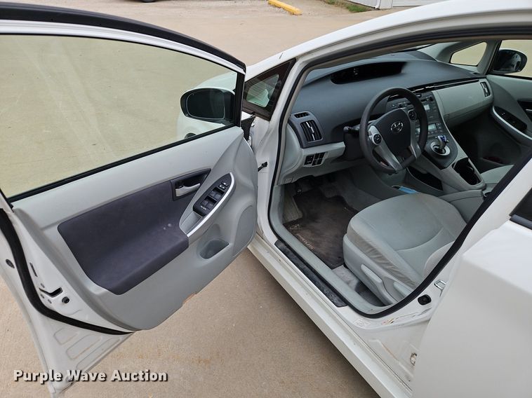 image for item EI3717 2010 Toyota  Prius 