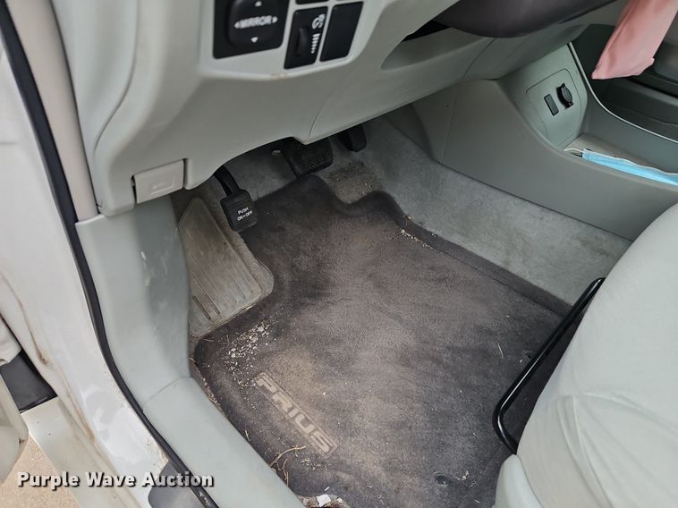 image for item EI3717 2010 Toyota  Prius 