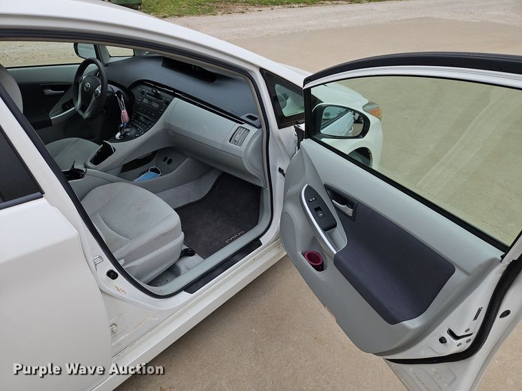 image for item EI3717 2010 Toyota  Prius 