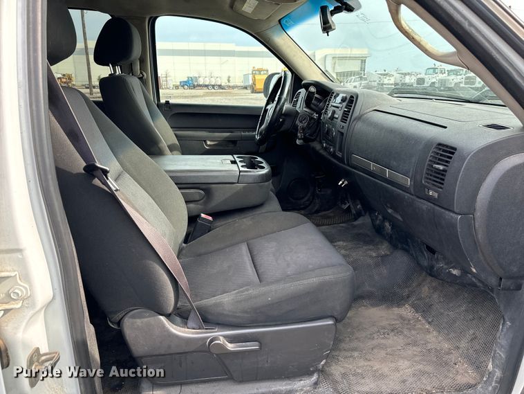 image for item EJ0386 2012 GMC Sierra 1500 Crew Cab pickup truck