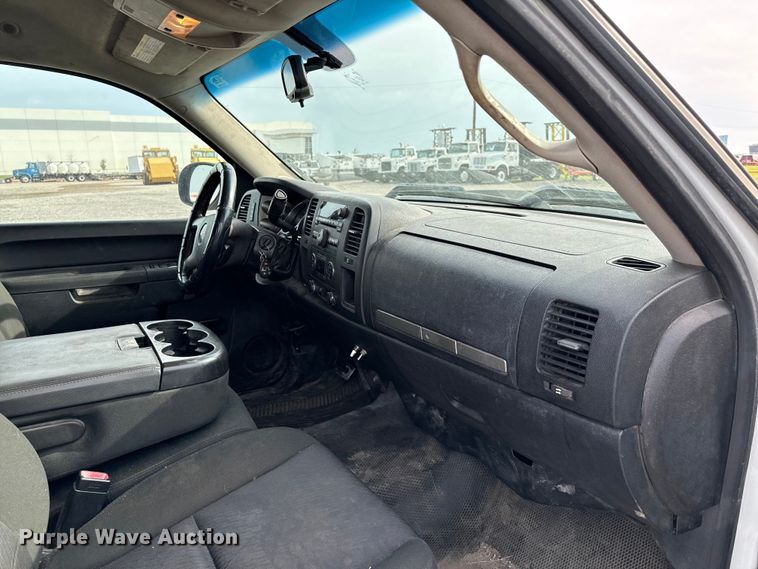 image for item EJ0386 2012 GMC Sierra 1500 Crew Cab pickup truck