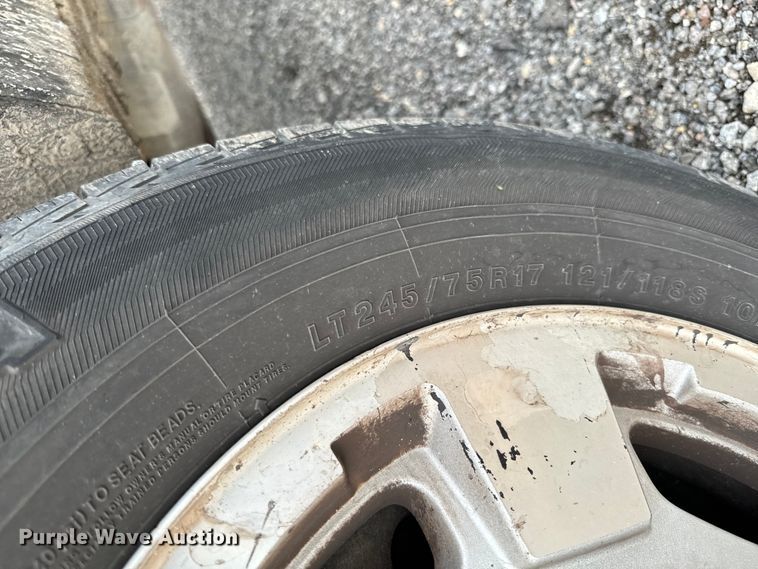 image for item EJ0386 2012 GMC Sierra 1500 Crew Cab pickup truck