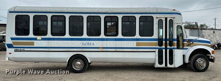 image for item EJ0393 2002 International  3400 shuttle bus