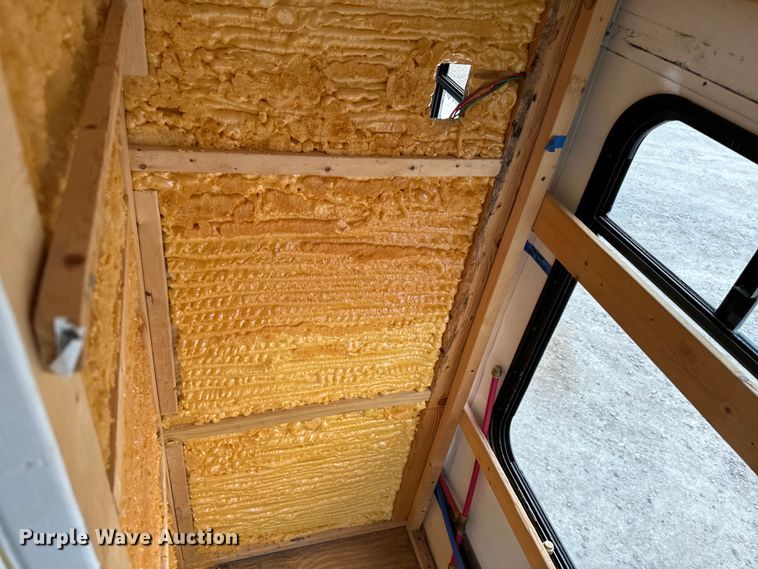 image for item EJ0393 2002 International  3400 shuttle bus