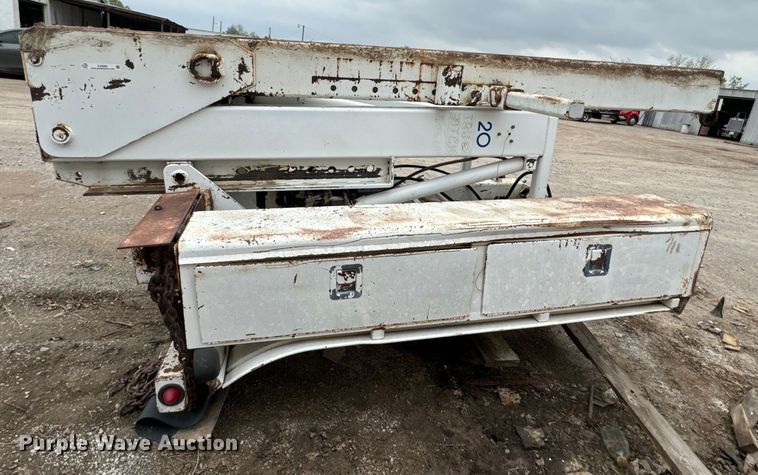 image for item EJ0396 Tru Hitch Inc tow truck bed