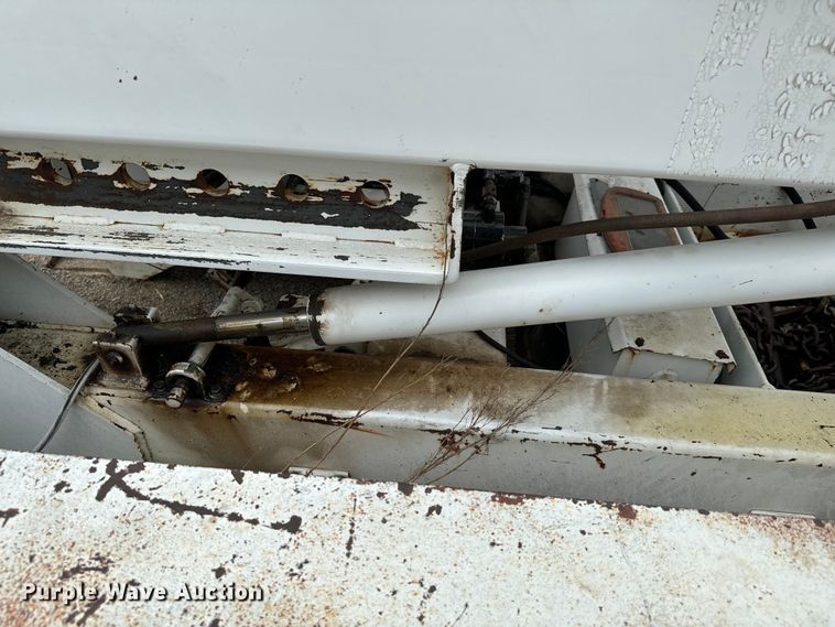 image for item EJ0396 Tru Hitch Inc tow truck bed