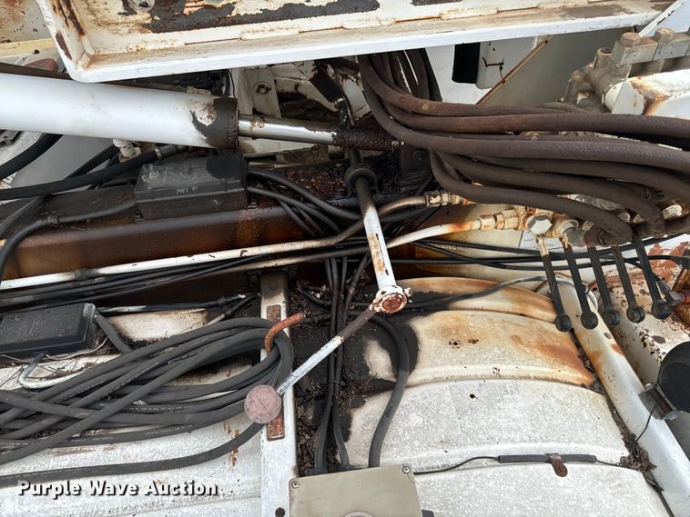 image for item EJ0396 Tru Hitch Inc tow truck bed