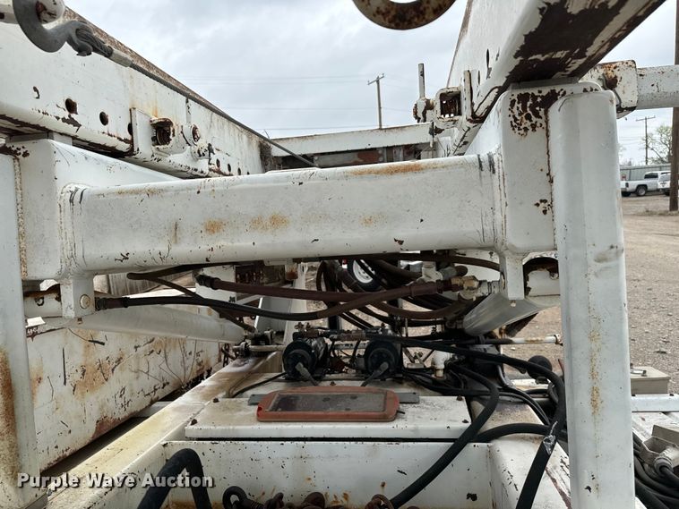 image for item EJ0396 Tru Hitch Inc tow truck bed