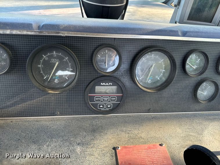 image for item EJ0453 1988 Sea Ray Cruiser  boat