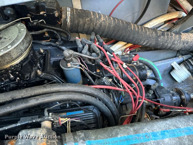 image for item EJ0453 1988 Sea Ray Cruiser  boat