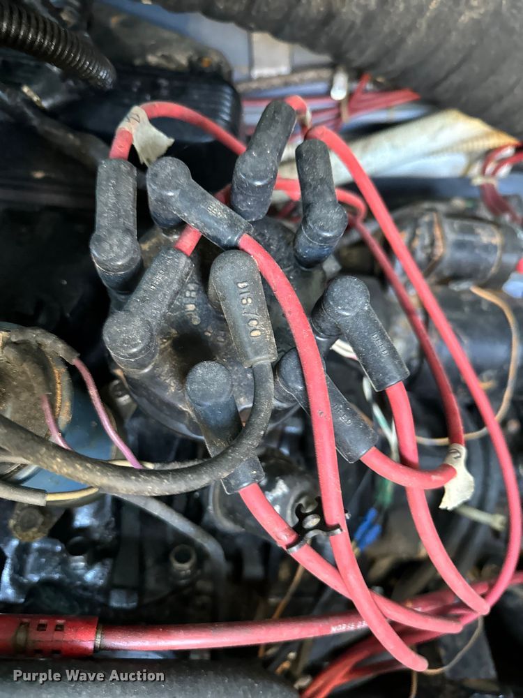 image for item EJ0453 1988 Sea Ray Cruiser  boat