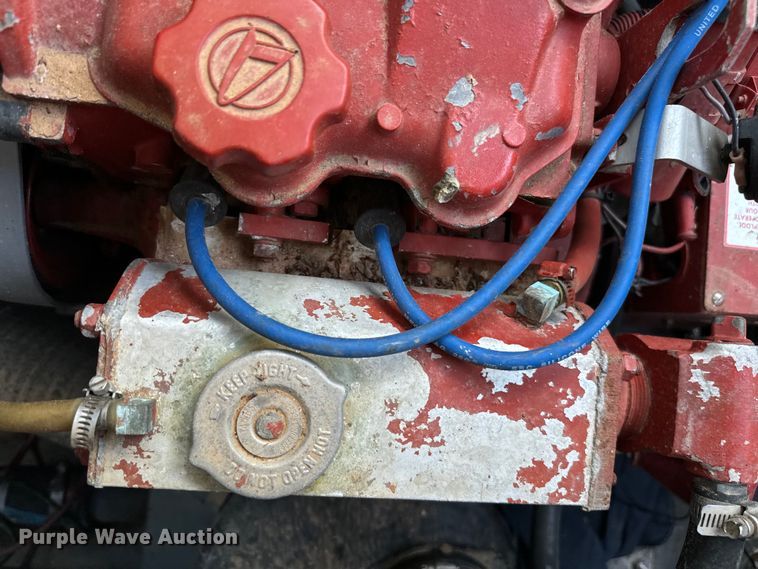 image for item EJ0453 1988 Sea Ray Cruiser  boat