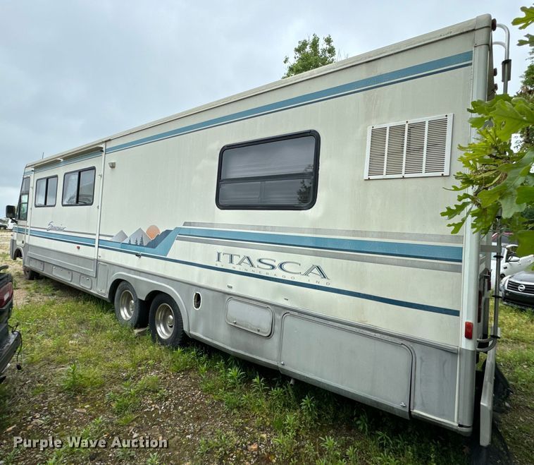 image for item EJ0562 1995 Winnebago IFG37RW RV