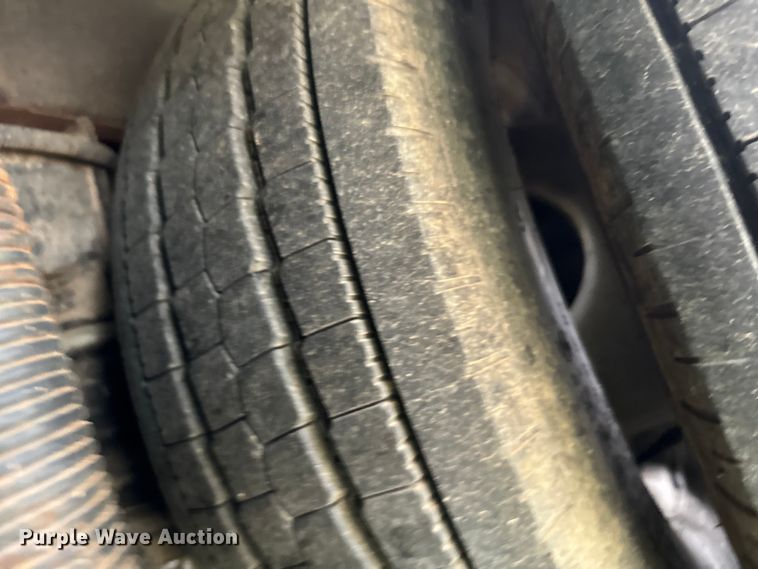 image for item EJ0562 1995 Winnebago IFG37RW RV