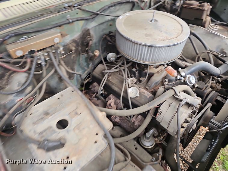 image for item EJ6226 1984 Chevrolet D30 bale bed pickup truck