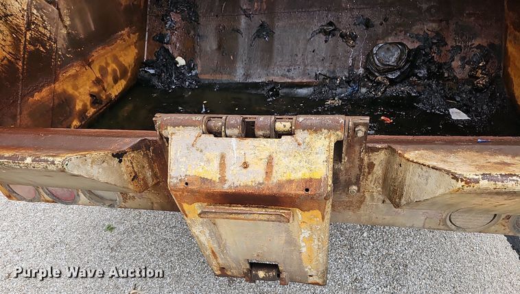 image for item EJ6227 1995 International 4900 refuse truck