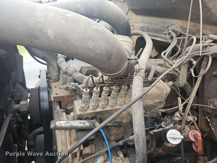 image for item EJ6227 1995 International 4900 refuse truck