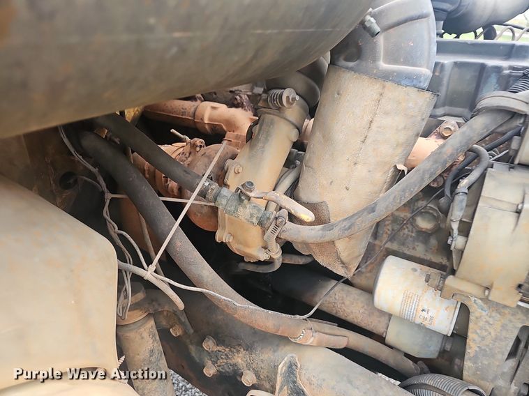 image for item EJ6227 1995 International 4900 refuse truck