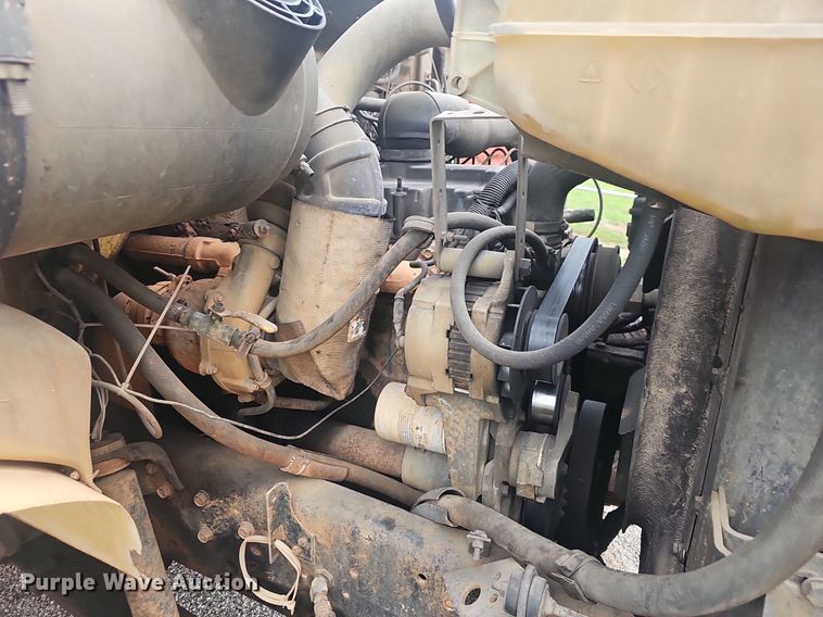 image for item EJ6227 1995 International 4900 refuse truck