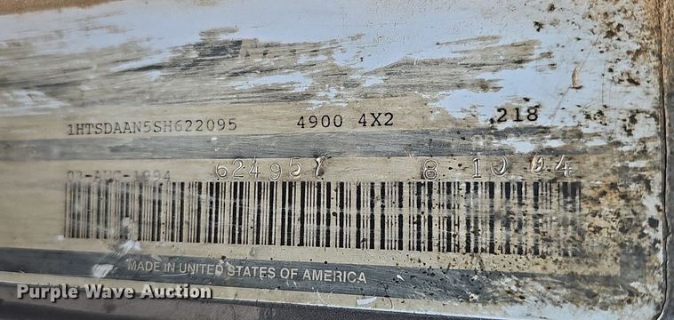 image for item EJ6227 1995 International 4900 refuse truck