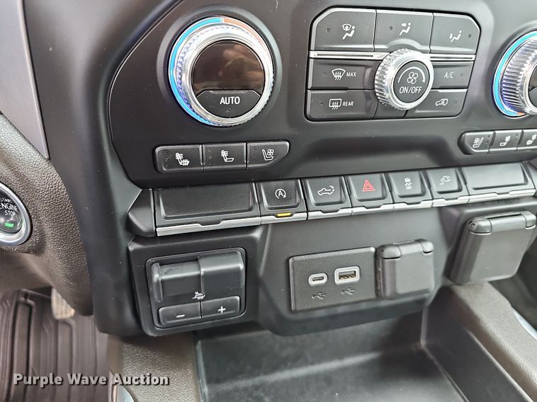 image for item EJ6277 2020 GMC  Sierra 1500 Crew Cab pickup truck