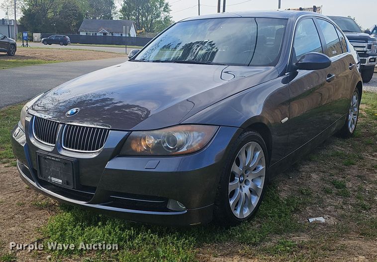 image for item EJ6302 2006 BMW  330xi 