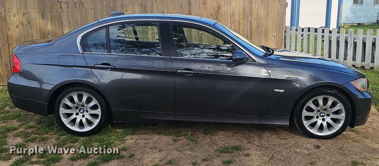 image for item EJ6302 2006 BMW  330xi 