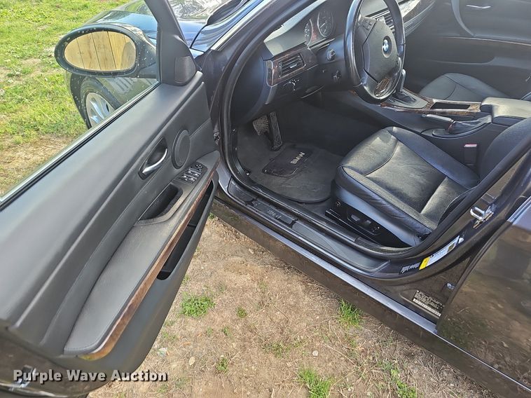 image for item EJ6302 2006 BMW  330xi 