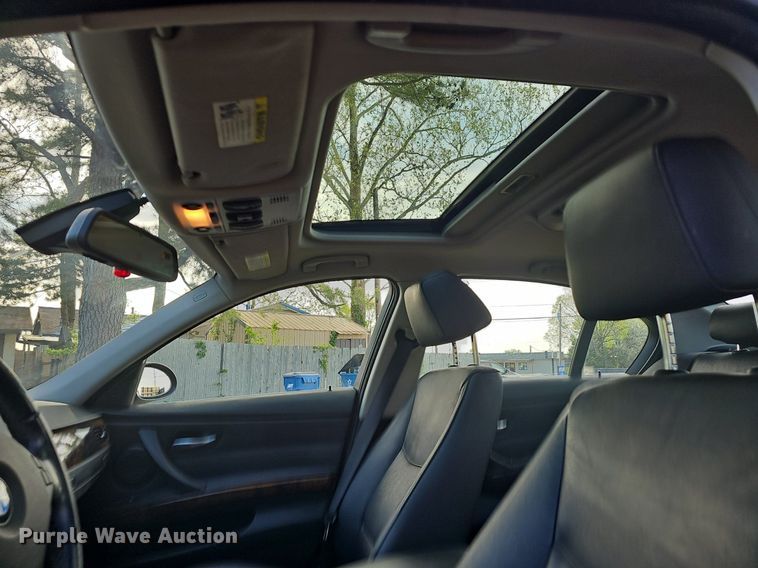 image for item EJ6302 2006 BMW  330xi 